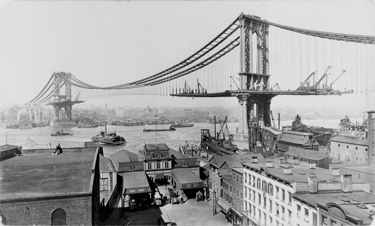 Manhattan Bridge under construction, 1909